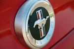 Ford Mustang V6 2012 года